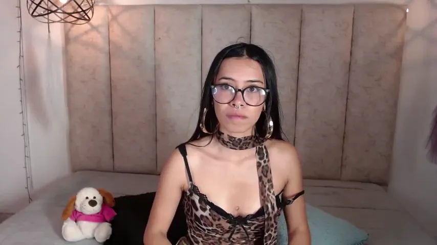 miahotcs, en directo ahora en Amateur.tv