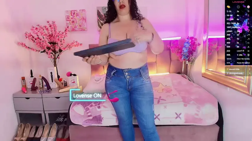 Zaly_mature, live now on SugarCams
