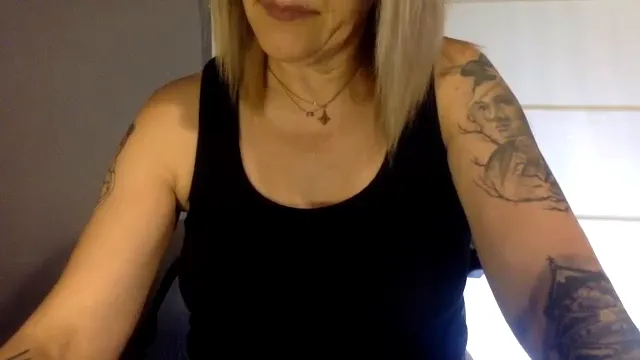 ona_sexx69, en directo ahora en Amateur.tv