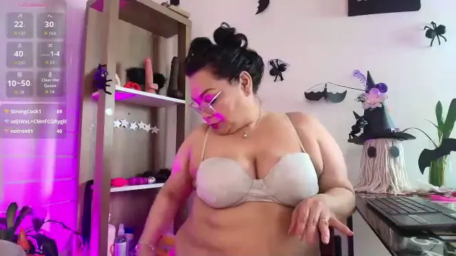 EllenaBoobs_, live now on SugarCams