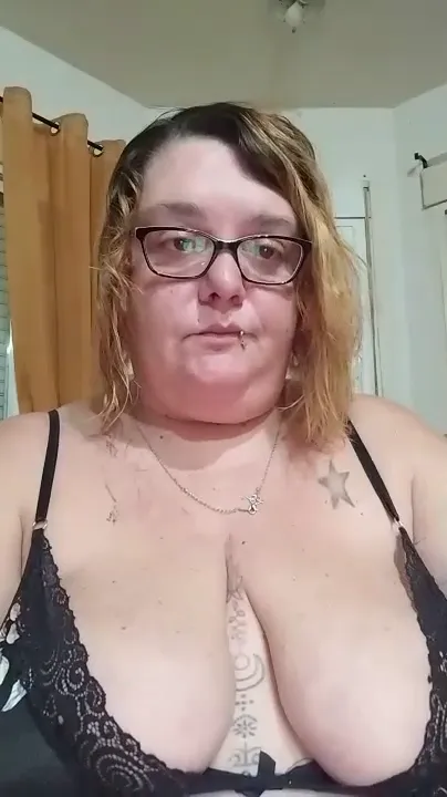 Diosacurvy, live now on SugarCams
