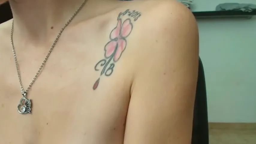 Kristel18, en vivo ahora en Amateur.tv